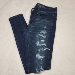 𝅺LIKE NEW American Eagle Women’s Distressed Jeggings Size 2. 360° Super Stretch